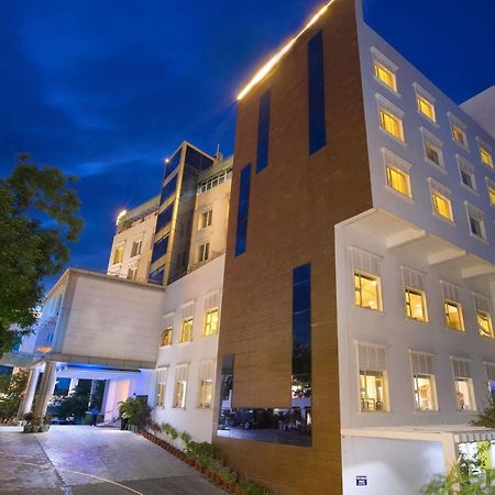 Hotel Atithi Pondicherry Bagian luar foto