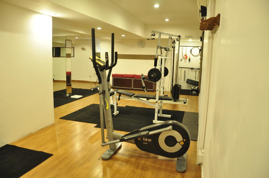 Hotel Atithi Pondicherry Bagian luar foto