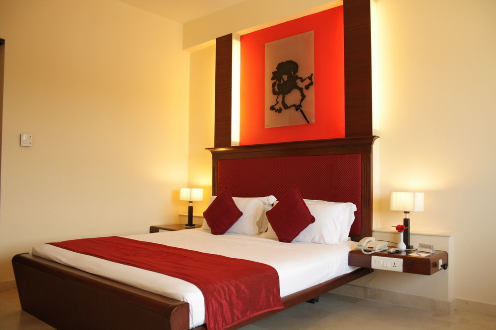 Hotel Atithi Pondicherry Bagian luar foto