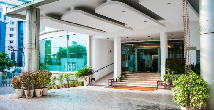 Hotel Atithi Pondicherry Bagian luar foto