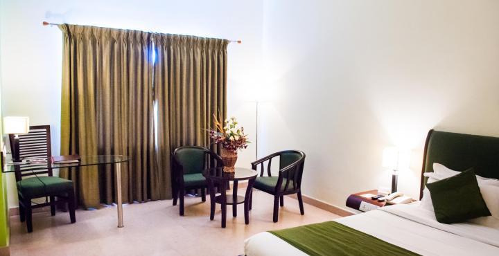 Hotel Atithi Pondicherry Bagian luar foto