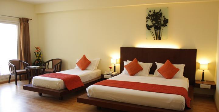 Hotel Atithi Pondicherry Bagian luar foto