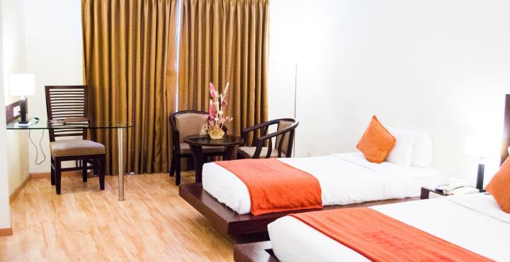 Hotel Atithi Pondicherry Bagian luar foto