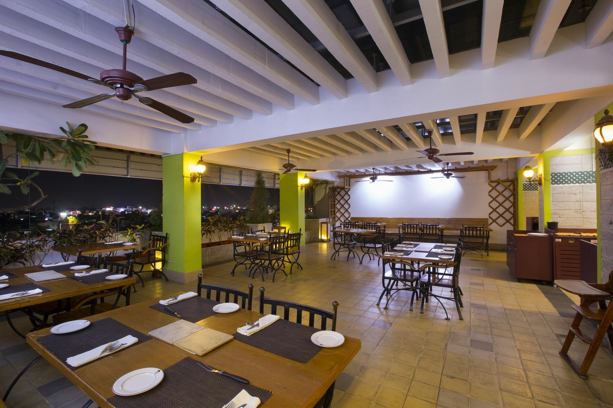 Hotel Atithi Pondicherry Bagian luar foto